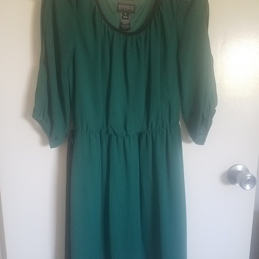 Green open sleeve dress with navy trim